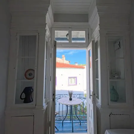 Mimosa House B&B *