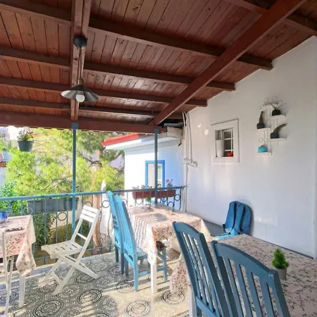 Mimosa House B&B *