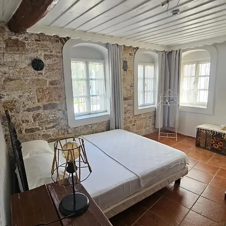 Mimosa House Nocleg ze śniadaniem *
