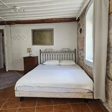 Nocleg ze śniadaniem Mimosa House *