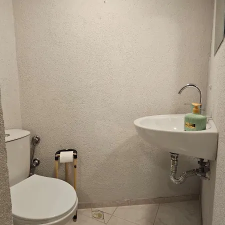 Mimosa House Nocleg ze śniadaniem *